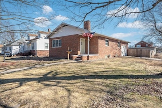 311 W Walnut St, Benld, IL 62009