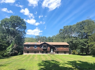 34 Hyde Park Rd, North Franklin, CT 06254