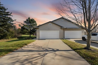 399 Michele St Unit 399, Mount Horeb, WI 53572