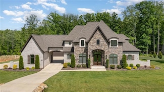 7822 Neugent Dr, Kernersville, NC 27284