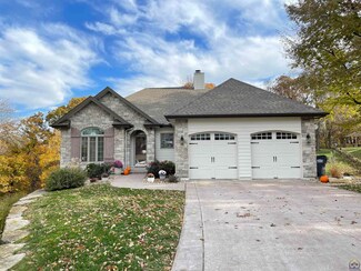 6640 Chicasha Ln, Ozawkie, KS 66070