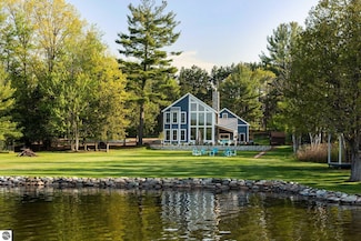 8635 Clam Lake Rd, Bellaire, MI 49615