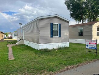 504 N 1st St, Lander, WY 82520