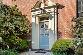 498 Whitney Ave Unit 1D, New Haven, CT 06511