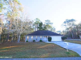 846 Kimo Ct, Diamondhead, MS 39525