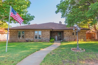6816 Club Meadows Dr, Amarillo, TX 79124