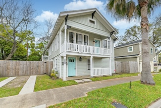 1715 30th St, Galveston, TX 77550
