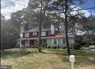 303 Burning Tree Blvd, Absecon, NJ 08201