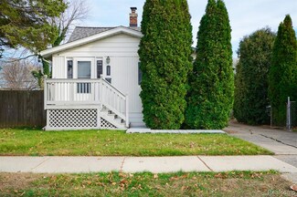 22448 Rein Ave, Eastpointe, MI 48021