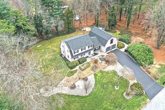 3 Pantheon Rd, Lakeville, MA 02347