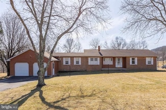 125 Clark Hillside Dr, Capon Bridge, WV 26711