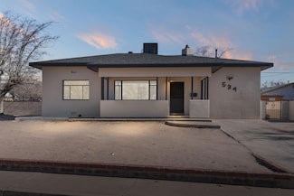 534 Charleston St NE, Albuquerque, NM 87108