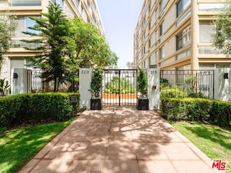 318 N Maple Dr Unit 408, Beverly Hills, CA 90210