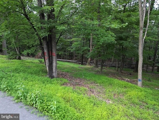 494 Cayuga Trail, Hedgesville, WV 25427