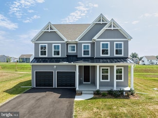 70 Pearl Ln, Gilbertsville, PA 19525