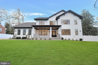 4404 Clearbrook Ln, Kensington, MD 20895