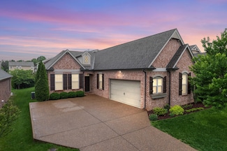 1740 Hartford Ln, Mount Juliet, TN 37122