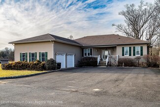 818 Monmouth Rd, Cream Ridge, NJ 08514