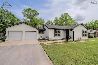 124 Rose St, Burkburnett, TX 76354