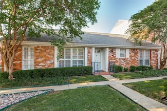 957 Roaring Springs Rd, Fort Worth, TX 76114