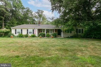 314 Lakeshore Dr, Marlton, NJ 08053
