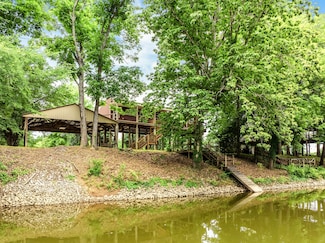 91 Creekside View Ln, Decaturville, TN 38329