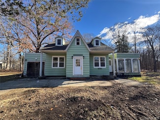 68 Chapel Rd, Newburgh, NY 12550