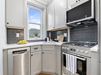 131 Park Dr Unit 40, Boston, MA 02215