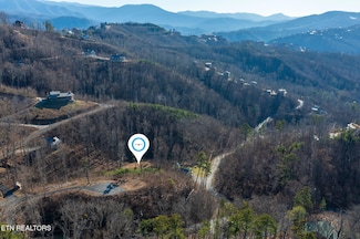 1113 Hemlock Hollow Rd, Gatlinburg, TN 37738