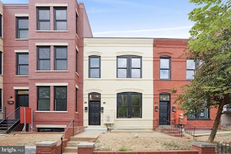 416 D St SE, Washington, DC 20003
