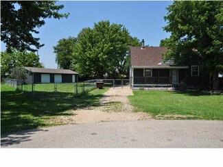 201 Rhodes Ct, Bentley, KS 67016