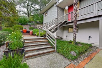 261 Gabarda Way, Portola Valley, CA 94028
