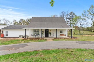 17662 Meadows Rd, Athens, AL 35613
