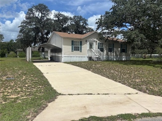 5924 SE 184th Ct, Ocklawaha, FL 32179