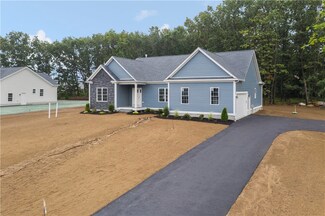 6 Bella Woods Ct, Johnston, RI 02919