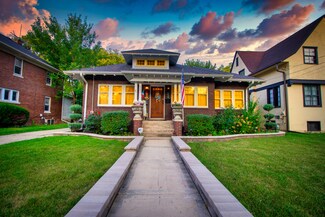 453 Palace St, Aurora, IL 60506