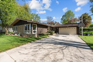 2108 Hickory Ln, New Holstein, WI 53061
