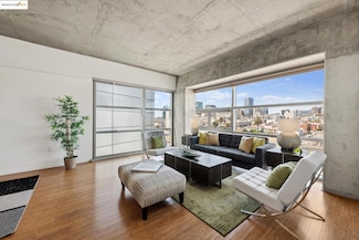 428 Alice St Unit 817, Oakland, CA 94607