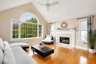 6 Mauriello Dr, Stoneham, MA 02180