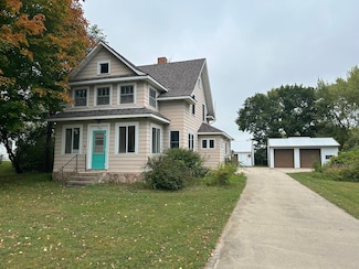 321 Highway 7 E, Hutchinson, MN 55350