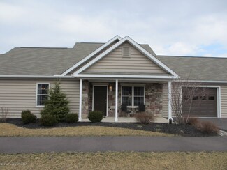 4 Noble Ln, Dallas, PA 18612