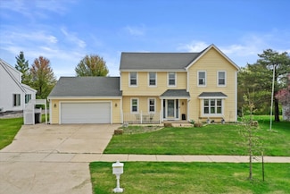 6860 S Tumble Creek Dr, Franklin, WI 53132