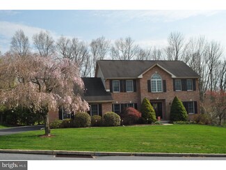 1012 Ridgeview Dr, Orwigsburg, PA 17961