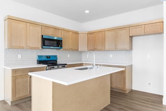 7563 Grapevine Ct, West Richland, WA 99353