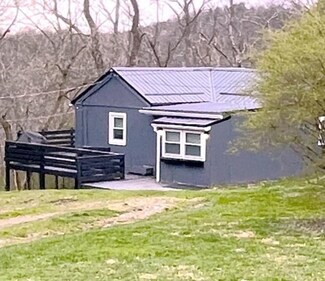 202 Pine Ln, Gibsonia, PA 15044