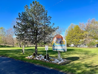 317 5th Ave Unit 1, Manistee, MI 49660
