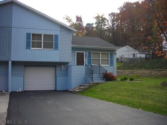 1625 Timberline Dr, Altoona, PA 16601