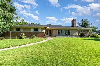 5780 Woodsway Dr, Cincinnati, OH 45236