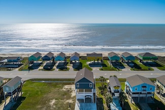 2419 Audubon Ave, Bolivar Peninsula, TX 77617