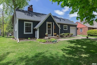 1904 15 1 2 St, Rock Island, IL 61201